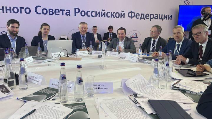 Андрей Чибис принимает участие в семинаре-совещании по подготовке заседания президиума Госсовета
